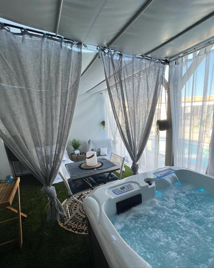 Suites By Aix Keys Avec Jacuzzi Privatif 5 Min Des Plages Fouras Saint-Laurent-de-la-Pree Экстерьер фото