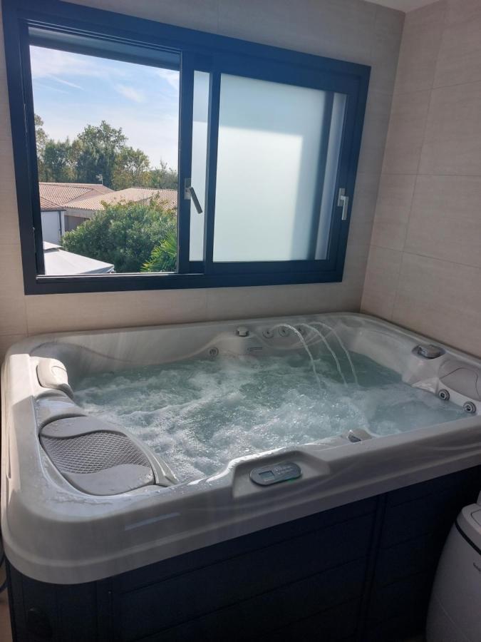 Suites By Aix Keys Avec Jacuzzi Privatif 5 Min Des Plages Fouras Saint-Laurent-de-la-Pree Экстерьер фото