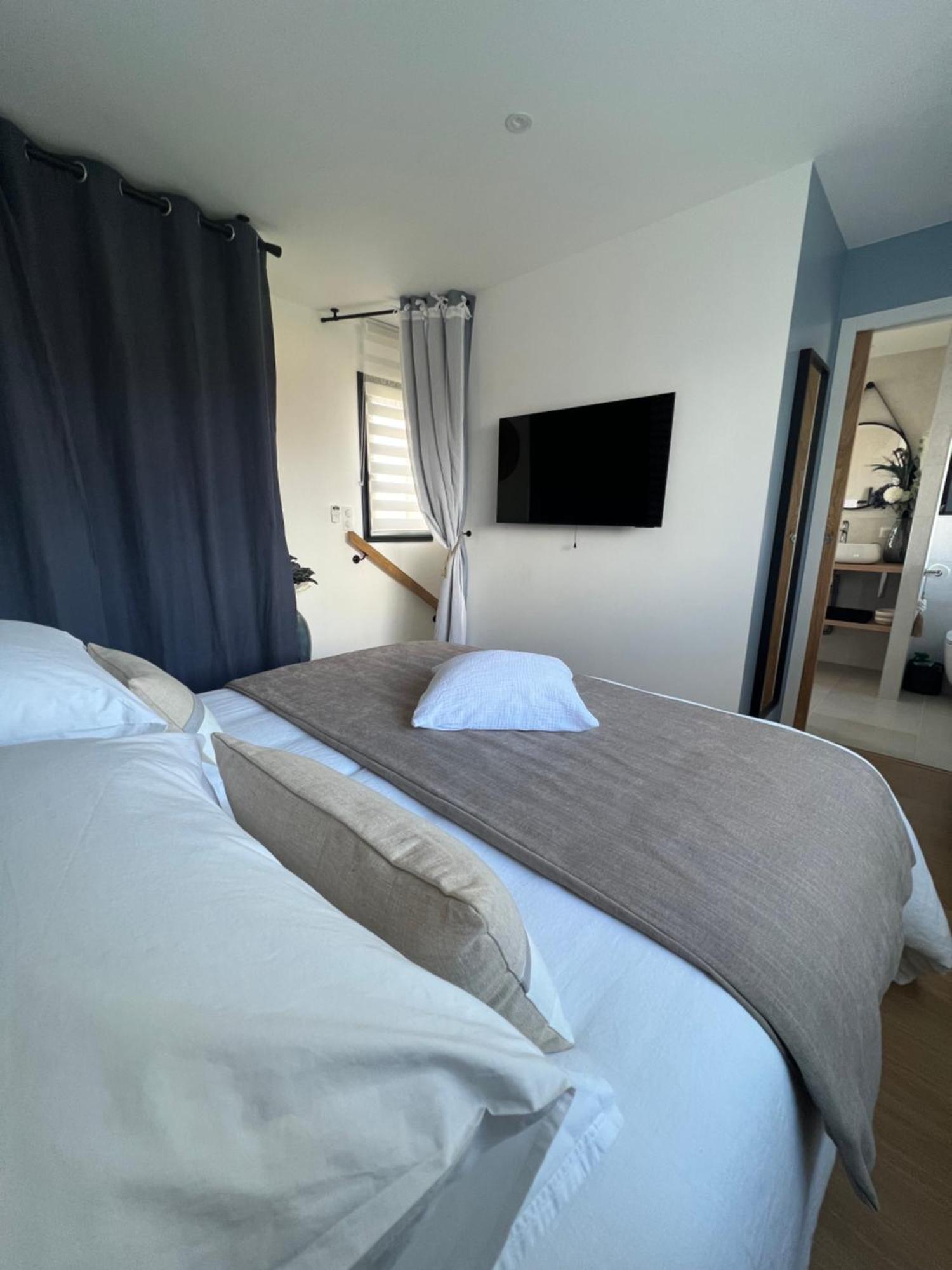 Suites By Aix Keys Avec Jacuzzi Privatif 5 Min Des Plages Fouras Saint-Laurent-de-la-Pree Экстерьер фото